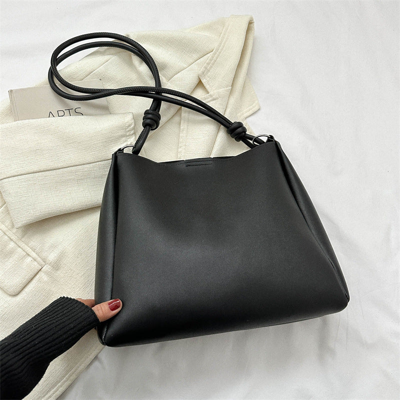 Knot-Strap Shoulder Bag - Black