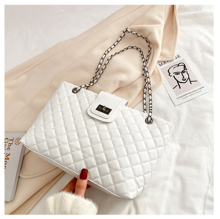 Quilted Chain Shoulder Bag