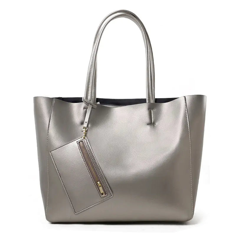 Fashionable Leather Tote Bag for Women - Large Capacity - close-up detail