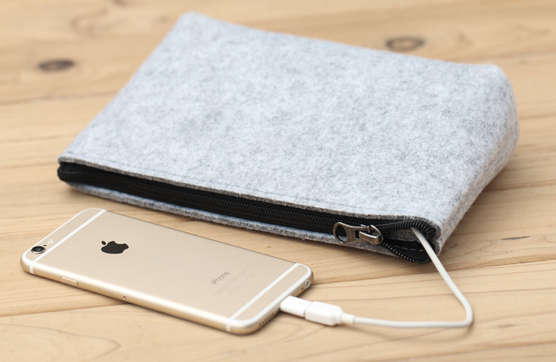 Felt Zip Pouch - Grey