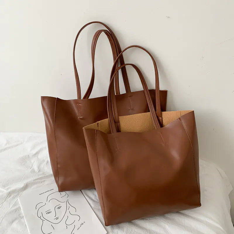 Stylish Women's Large Capacity Tote Bag for Commuting