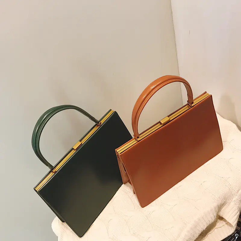 Minimalist Clip Bag, Versatile Shoulder Tote Bag - close-up detail