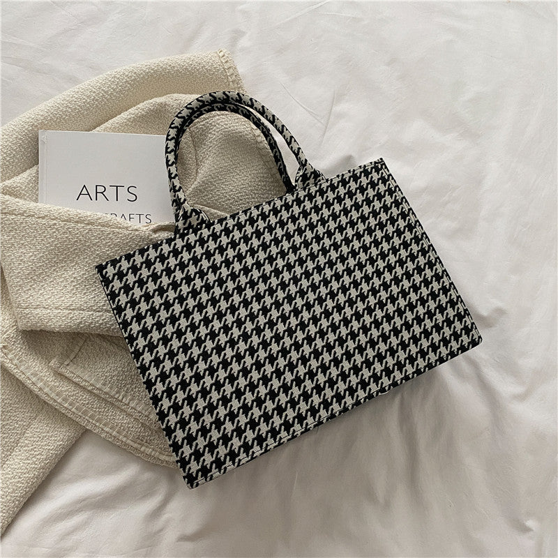 Houndstooth-Print Carry Bag - Black